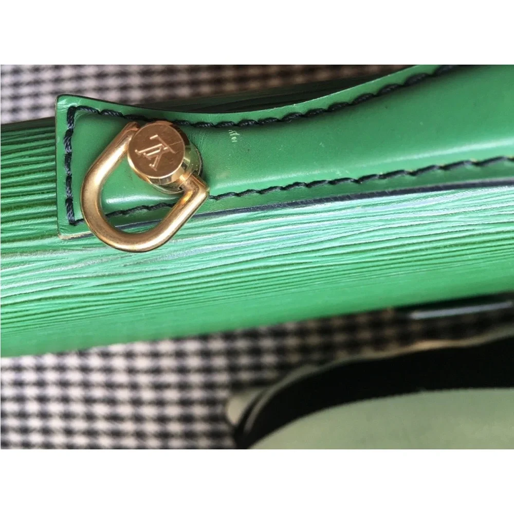 Reserved.Vintage Louis Vuitton emerald/kelly green large briefcase bag.Unisex - Picture 5 of 15